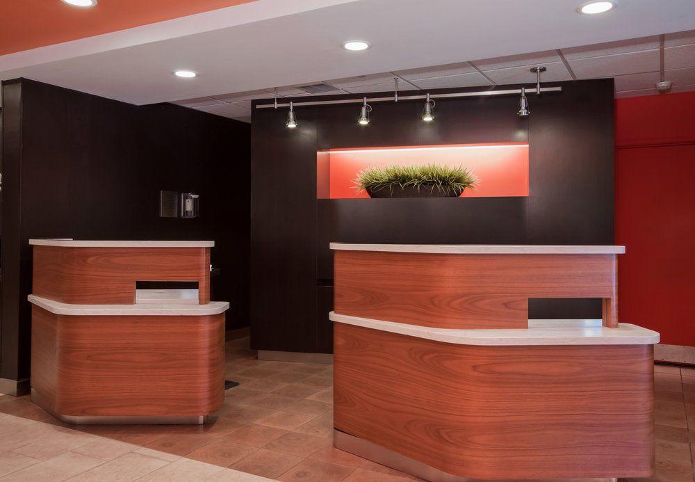 Courtyard By Marriott Palmdale Hotel Exterior photo
