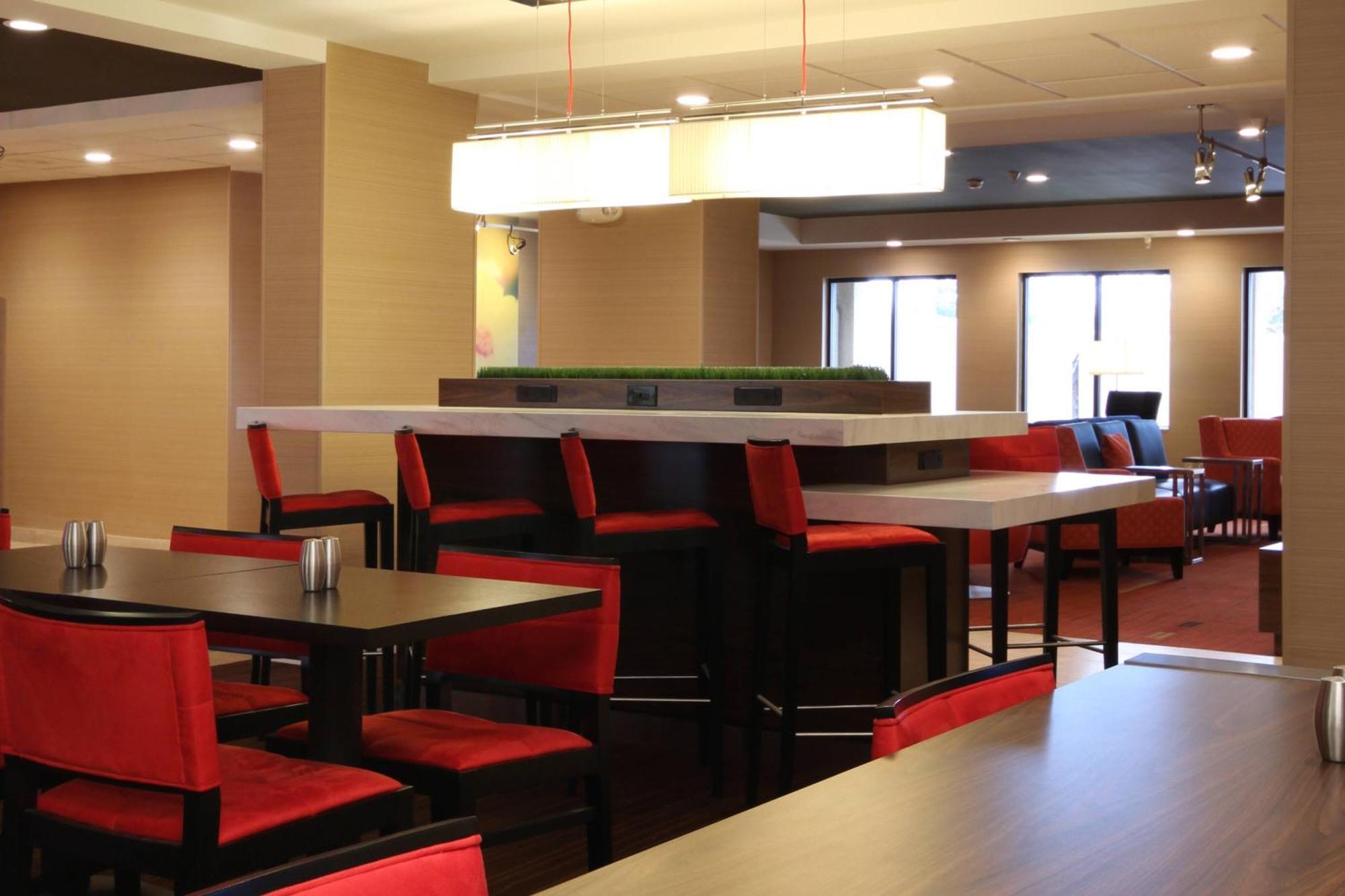 Courtyard By Marriott Palmdale Hotel Exterior photo