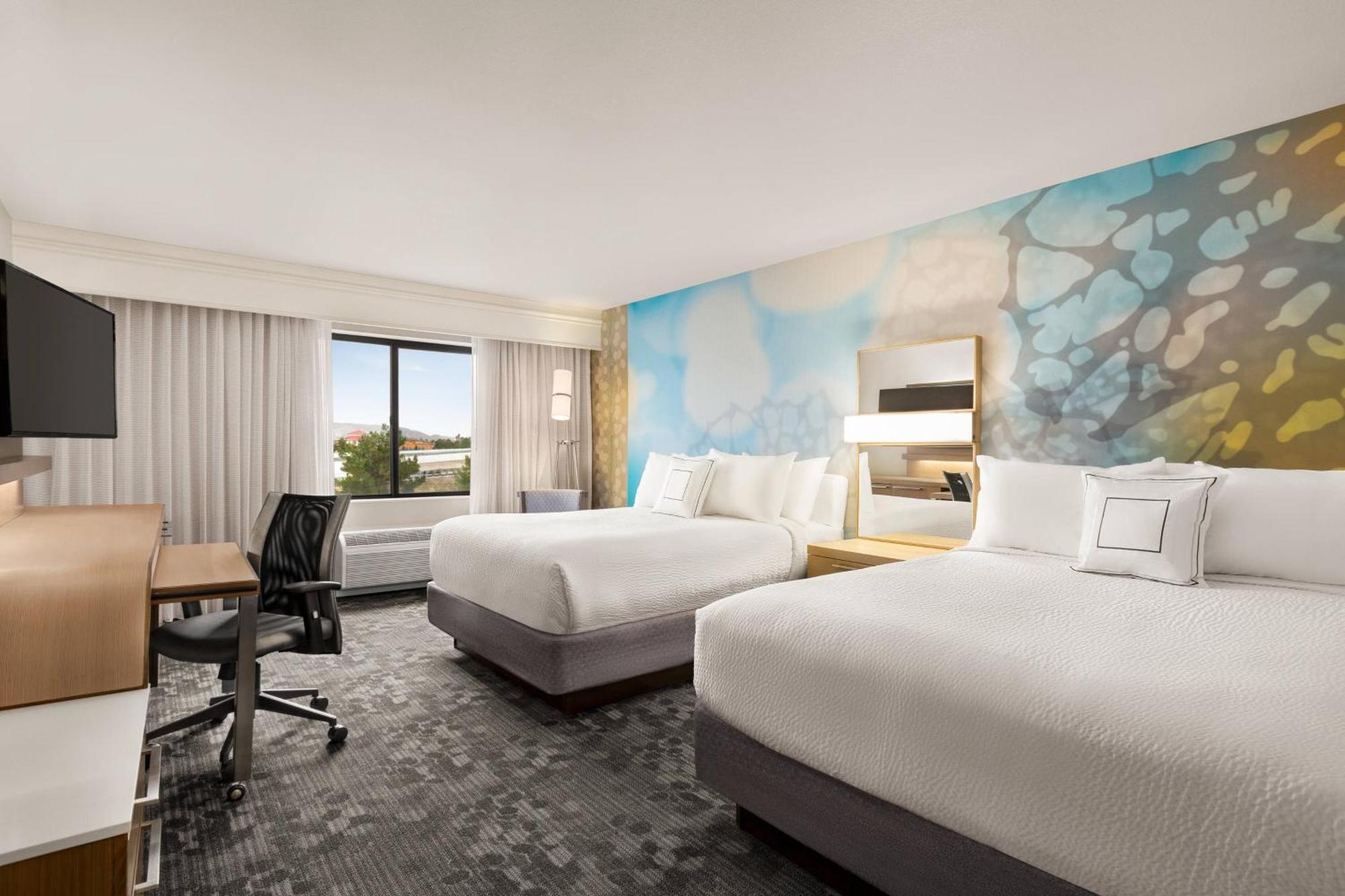 Courtyard By Marriott Palmdale Hotel Exterior photo